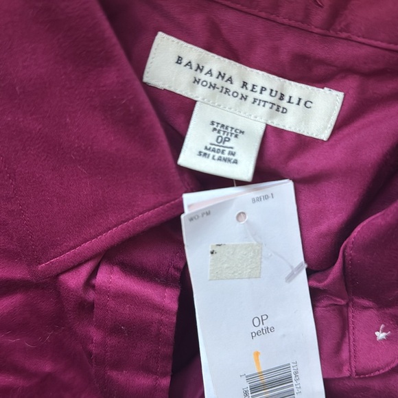 Banana Republic Magenta Long Sleeve Collared Button Down - Picture 4 of 10